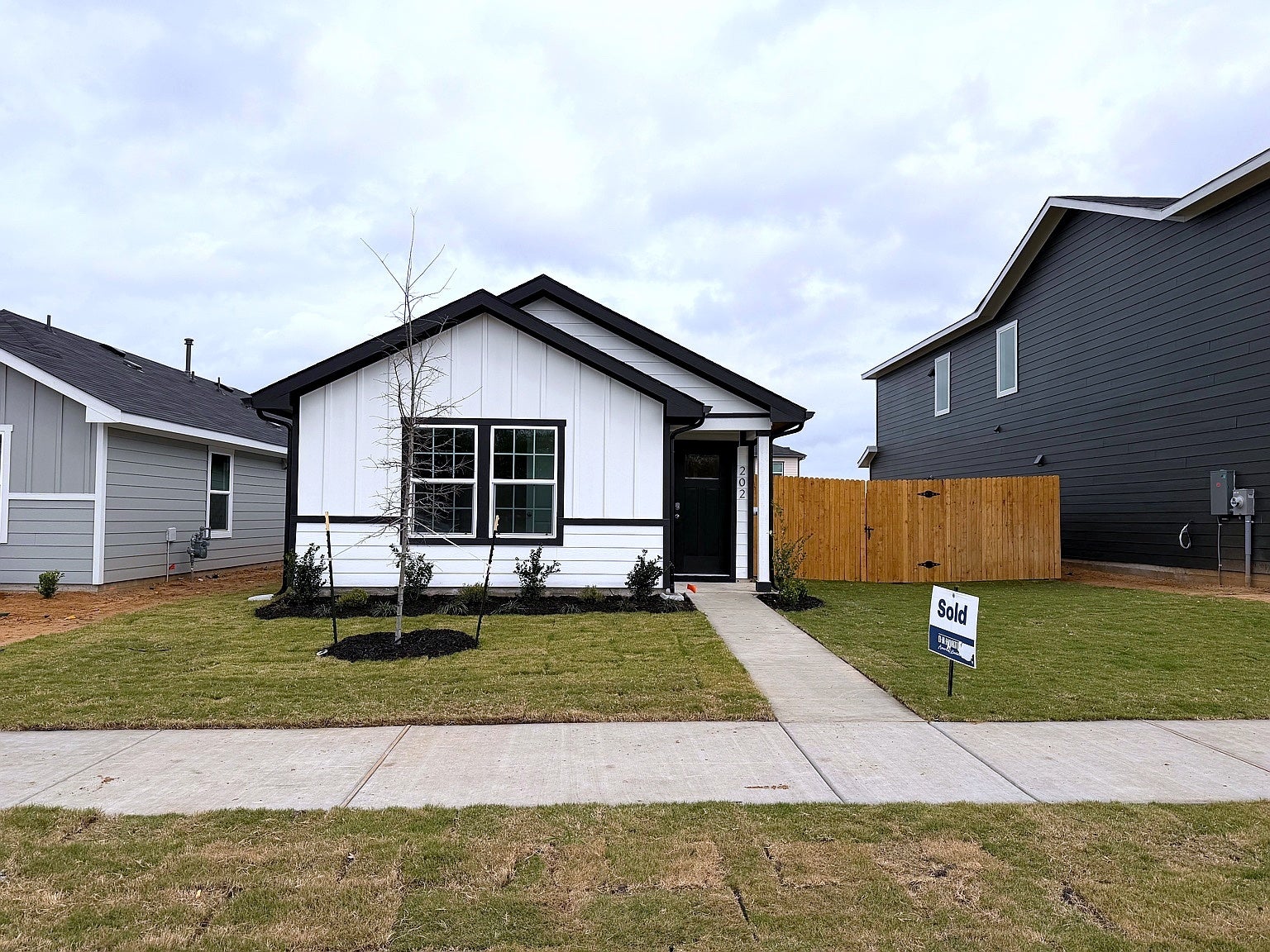 Photo of Listing #4567145