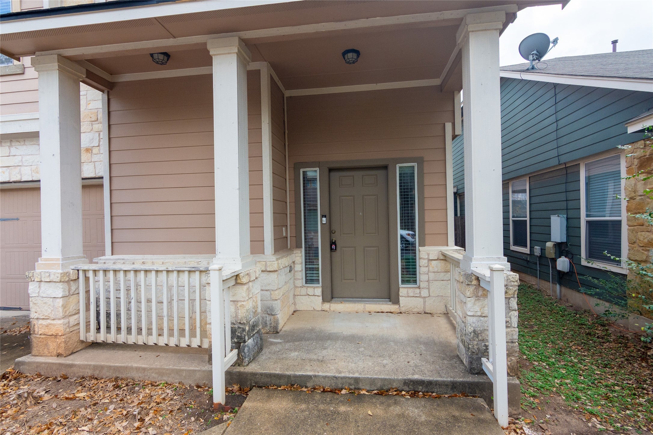 Photo of Listing #9297685