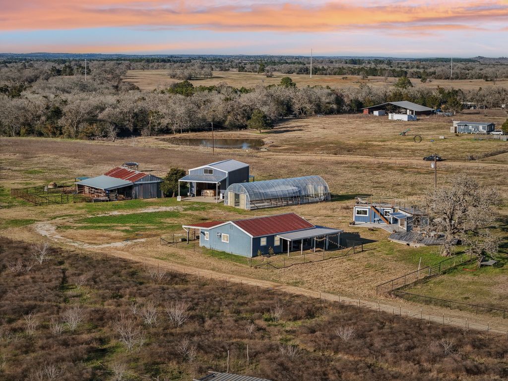 2200 Highway 21 E, Paige