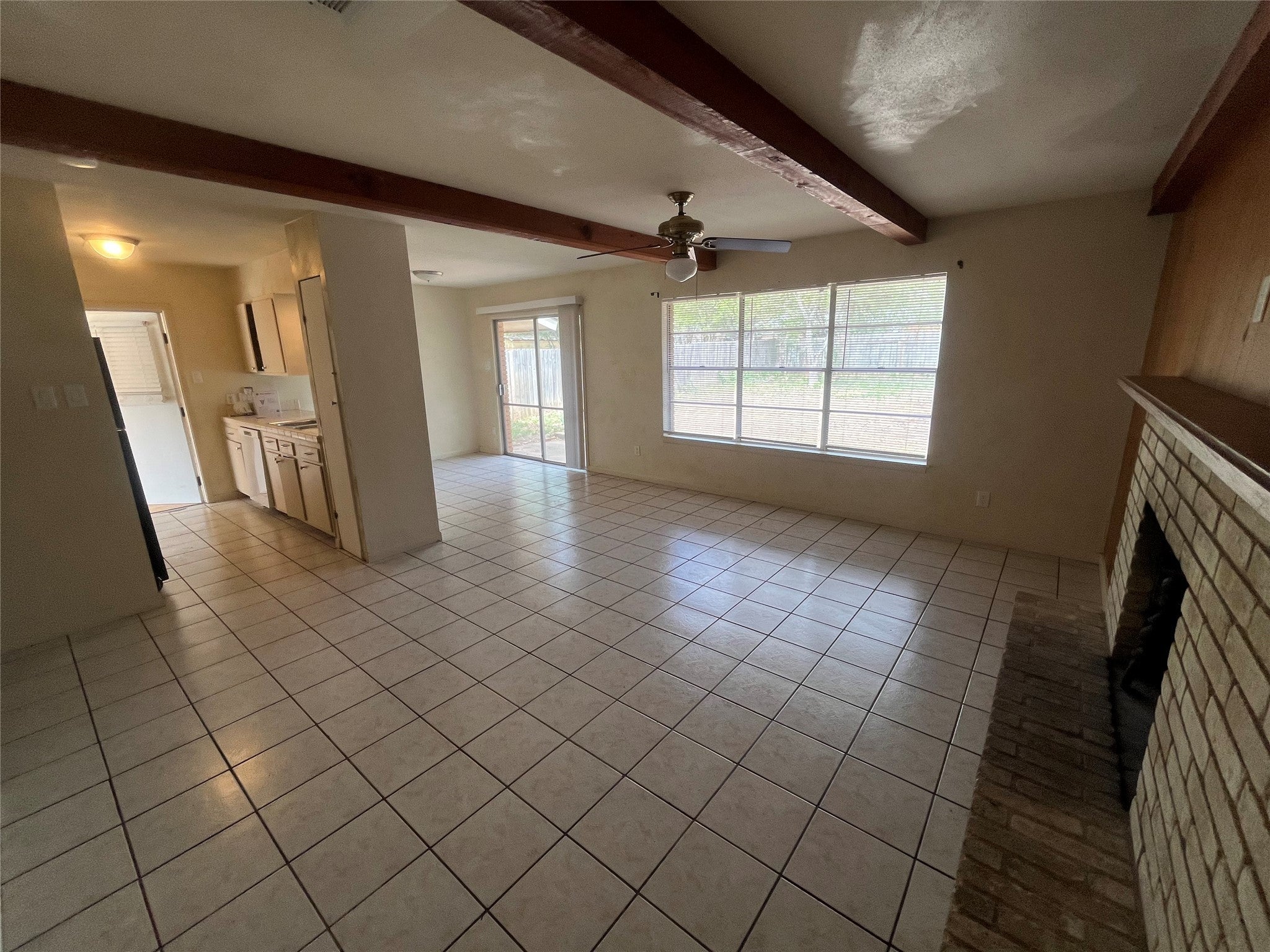 Photo of Listing #3690460