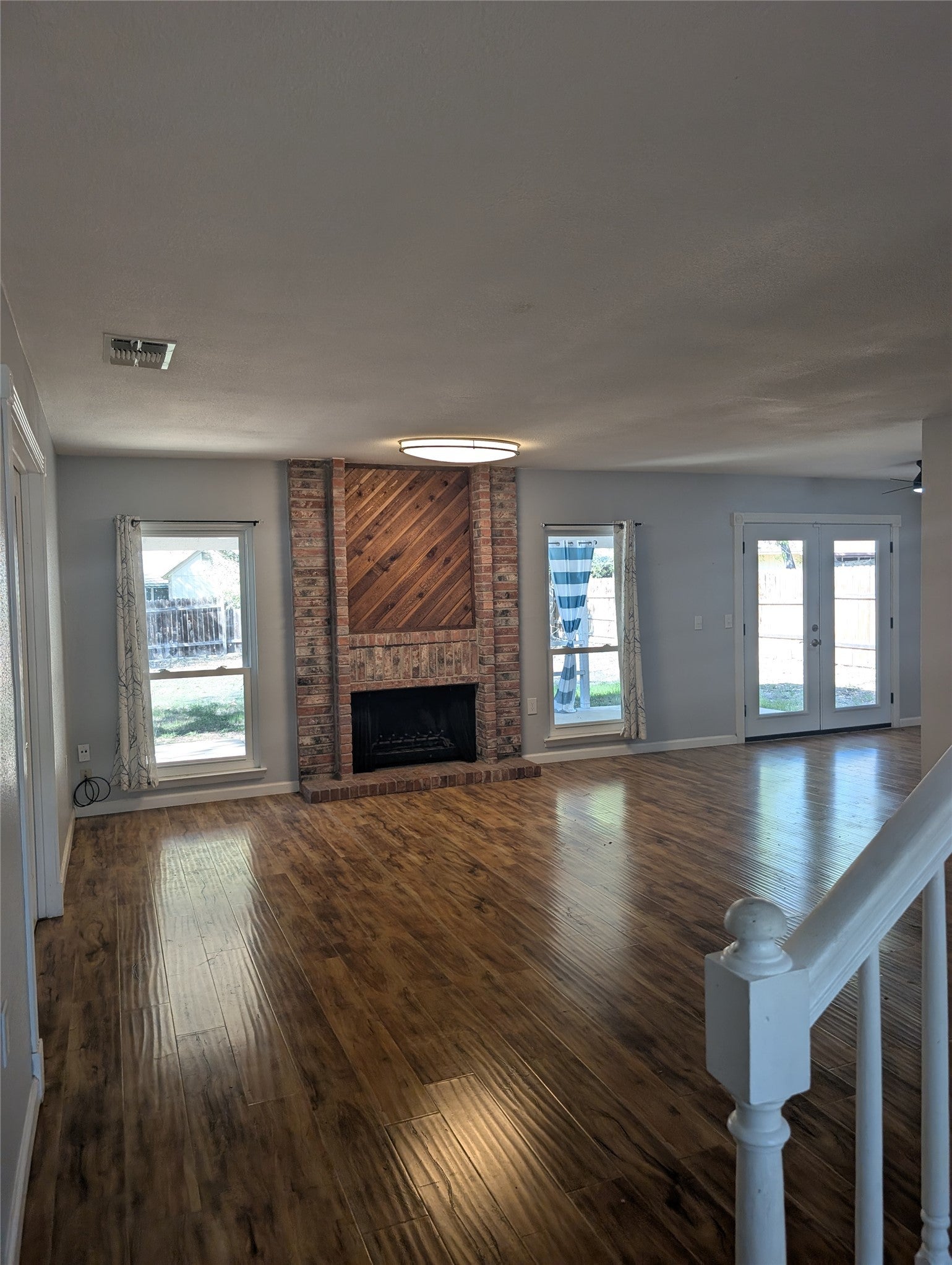 Photo of Listing #9746811