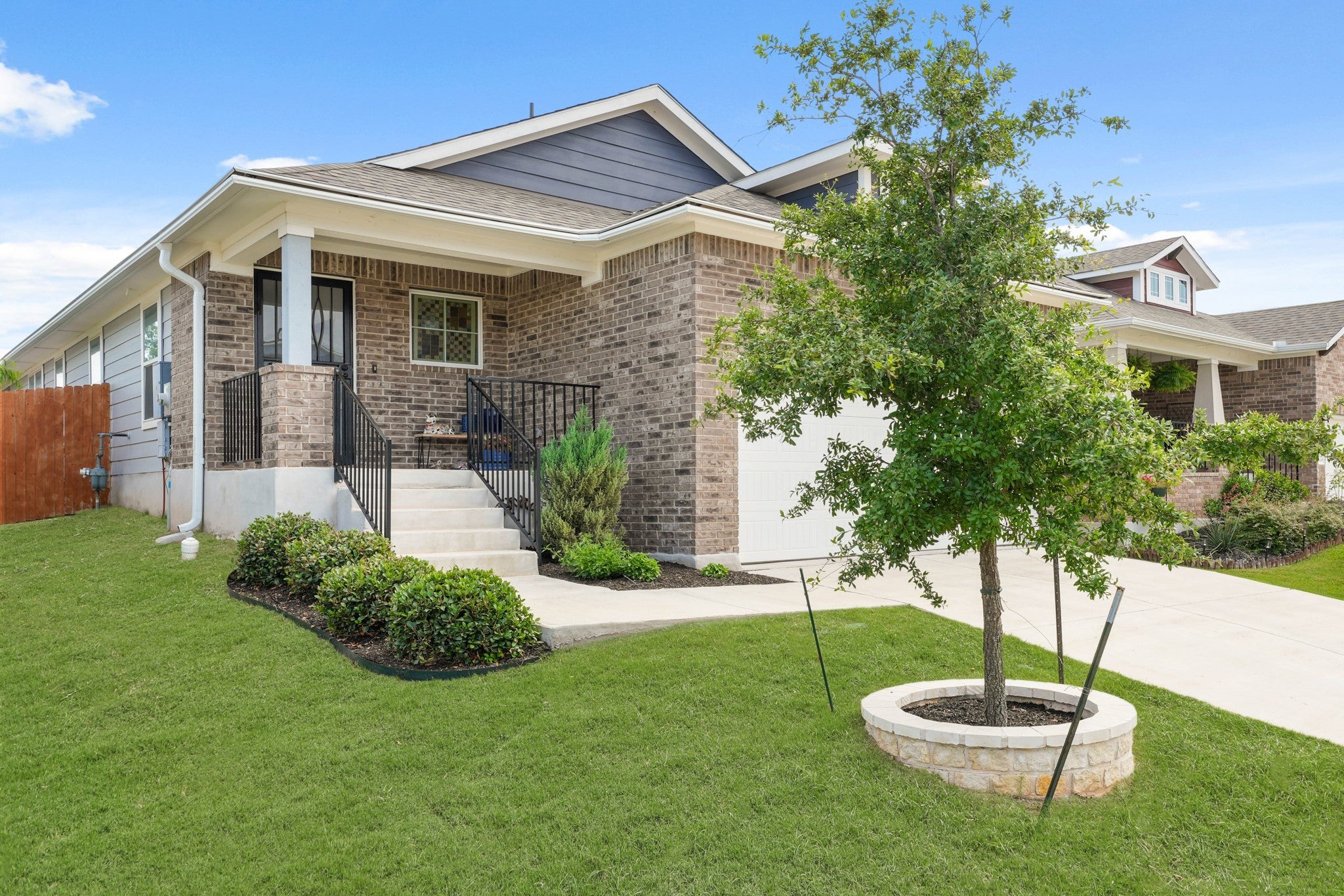 Photo of Listing #5897852