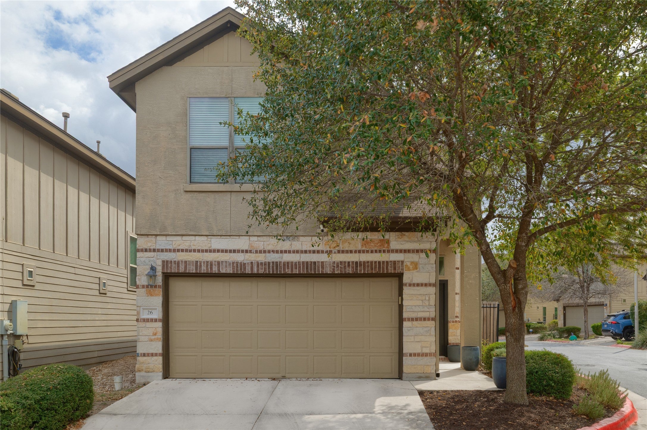 Photo of Listing #3075210