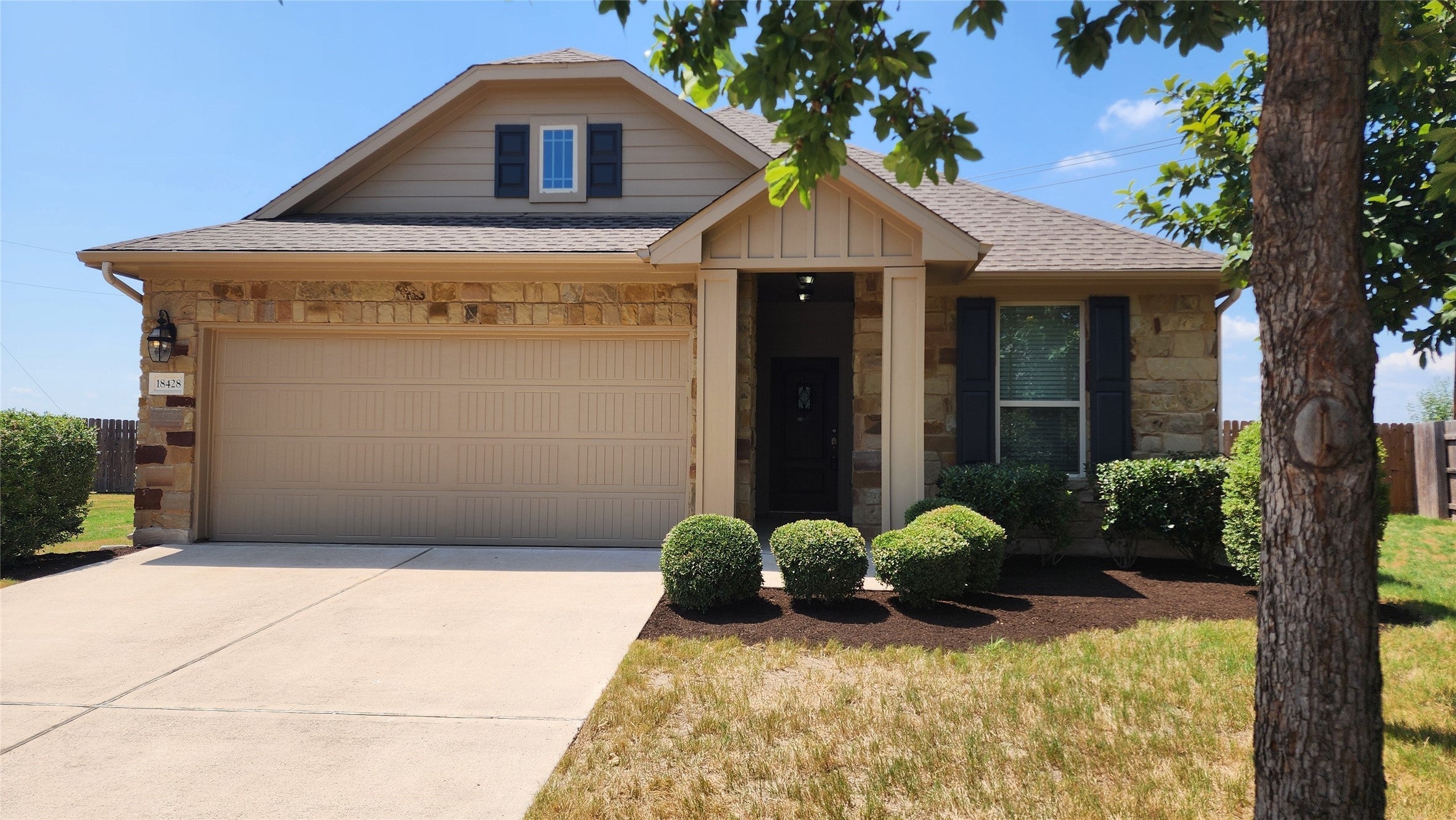 Photo of Listing #6796181