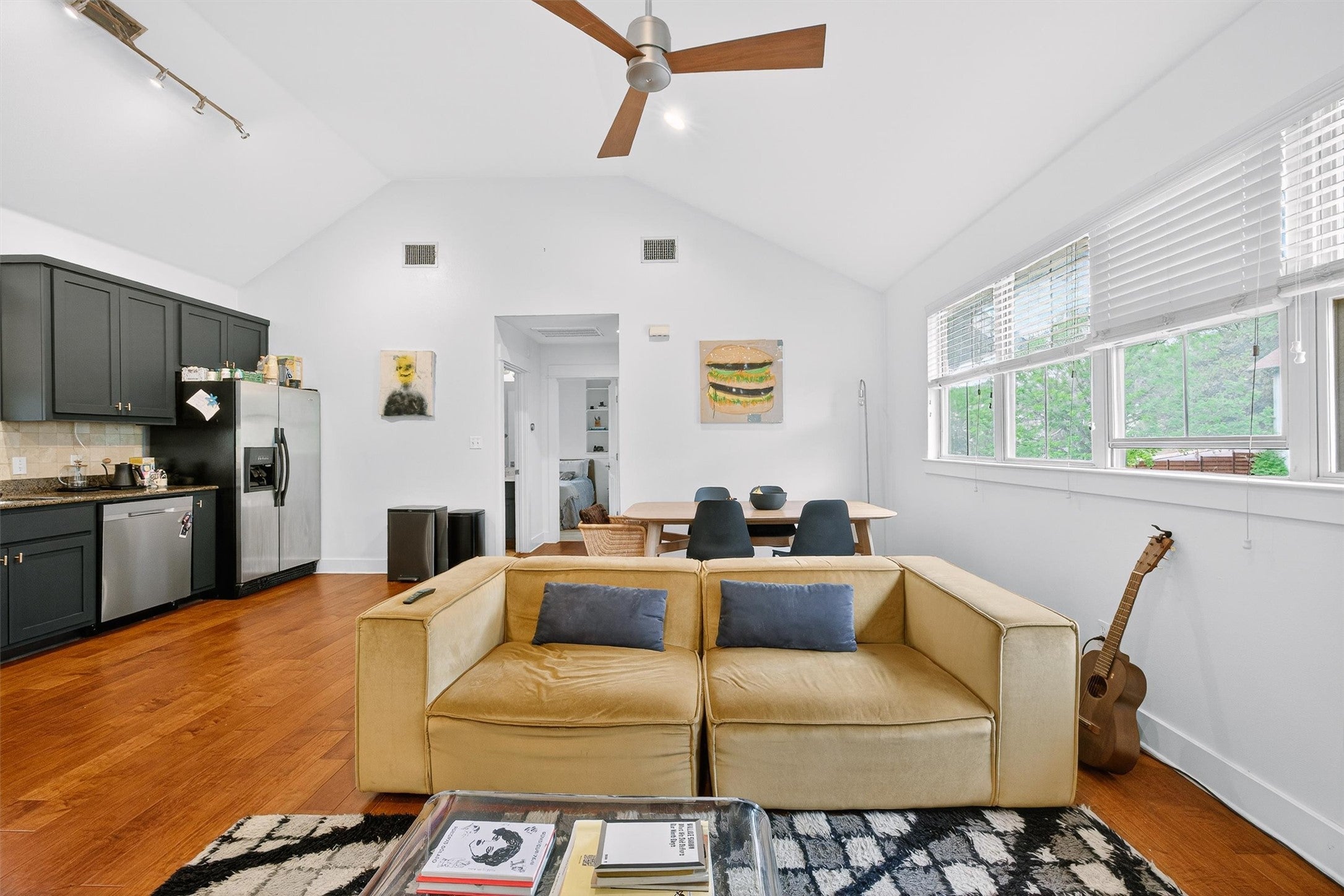 Photo of Listing #9352604