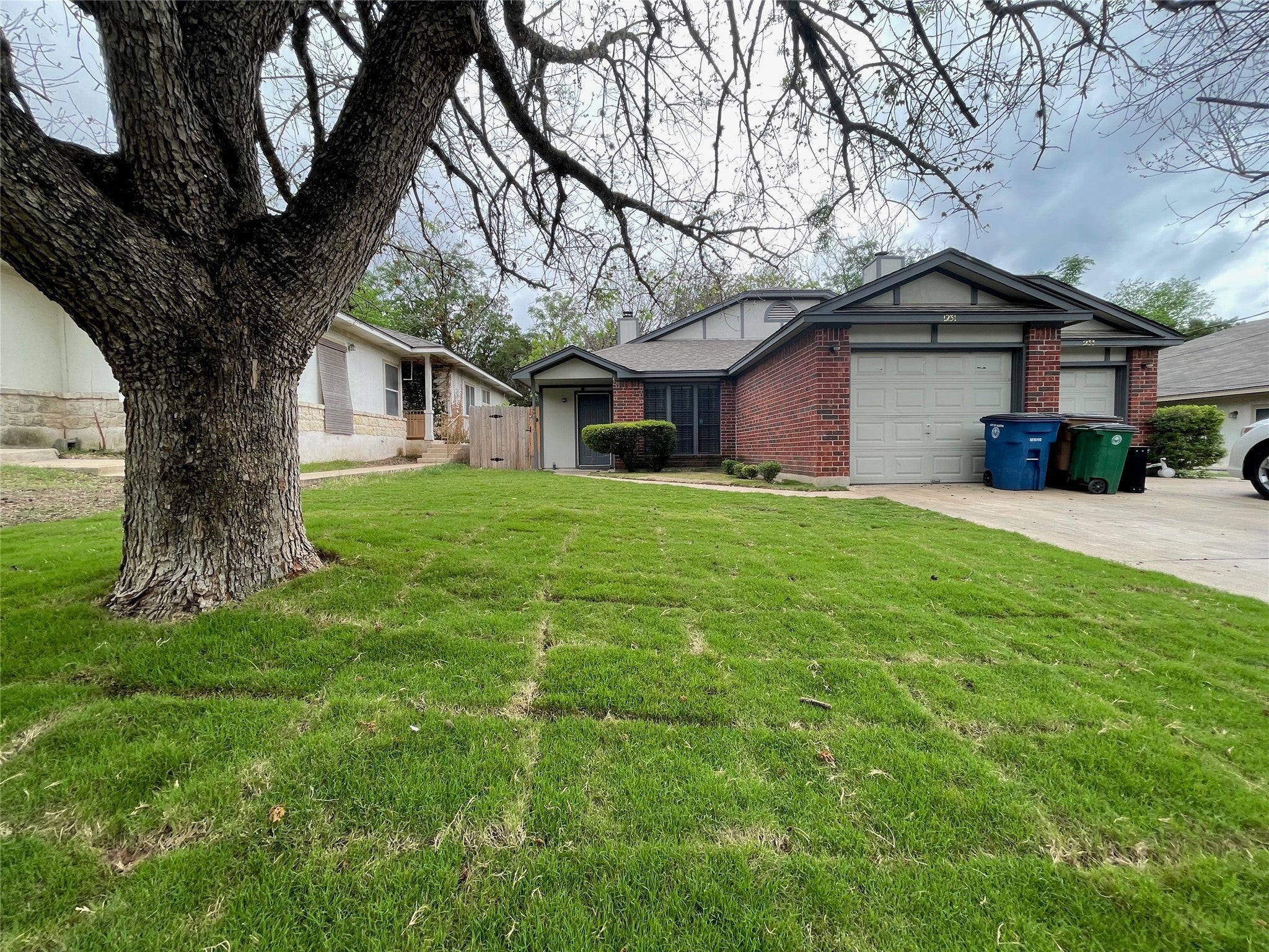 Photo of Listing #2335615