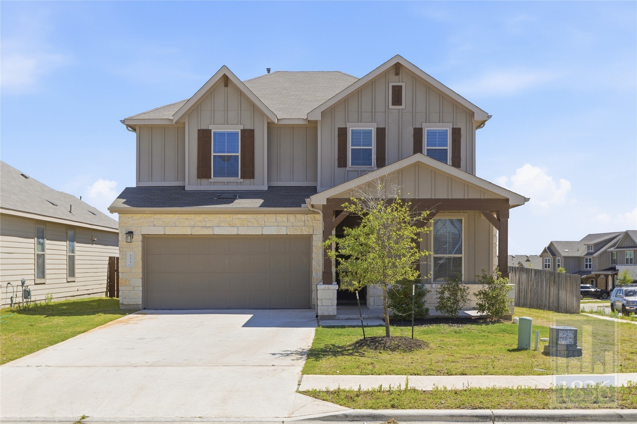 Photo of Listing #5786555