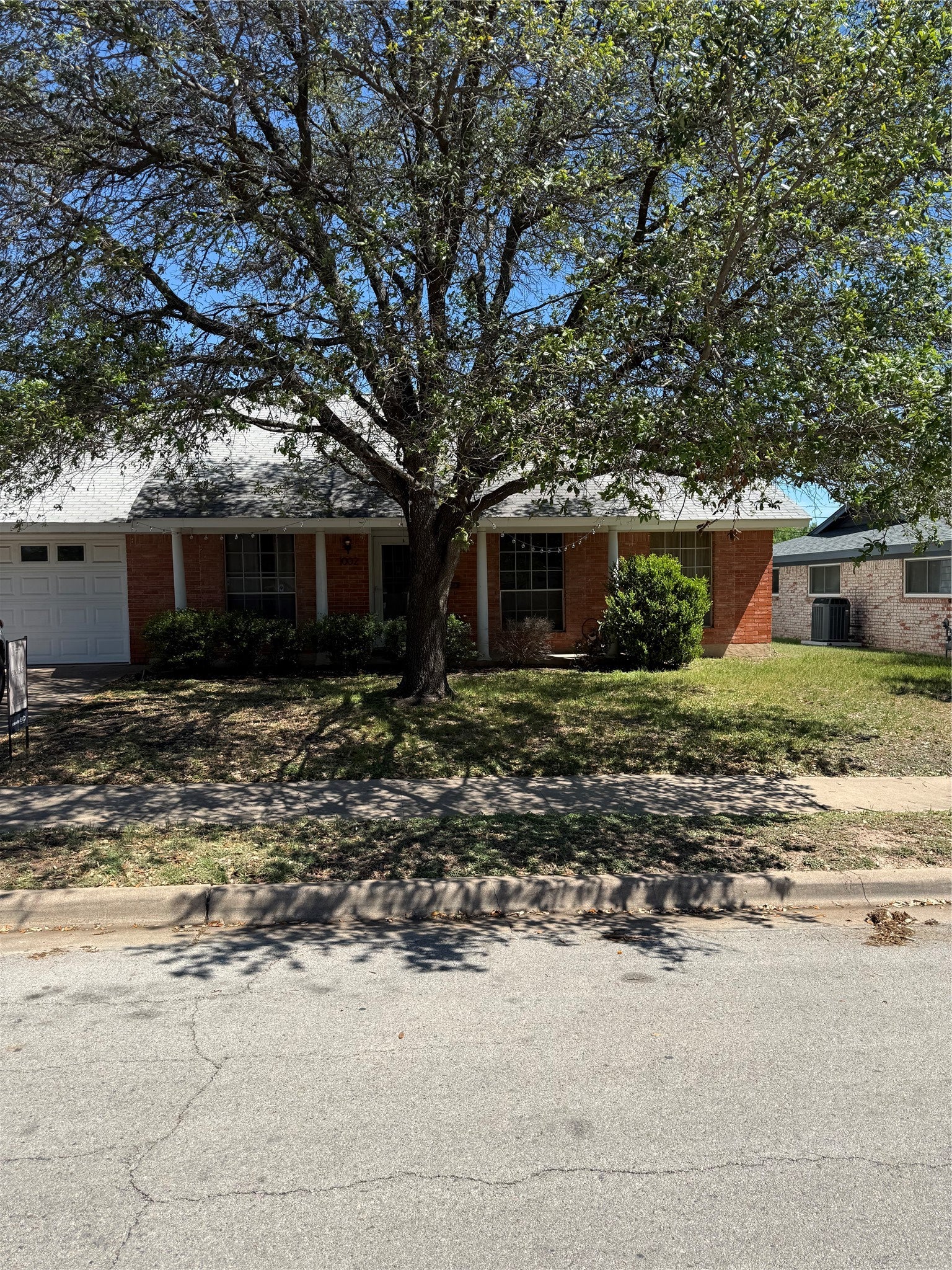 Photo of Listing #1450555