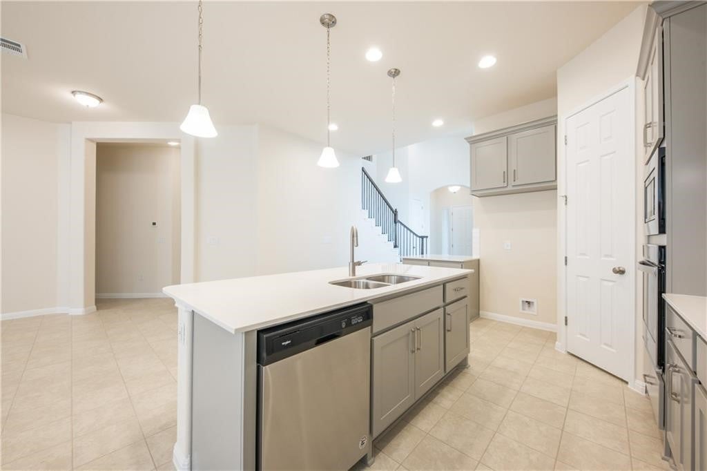 Photo of Listing #7135911