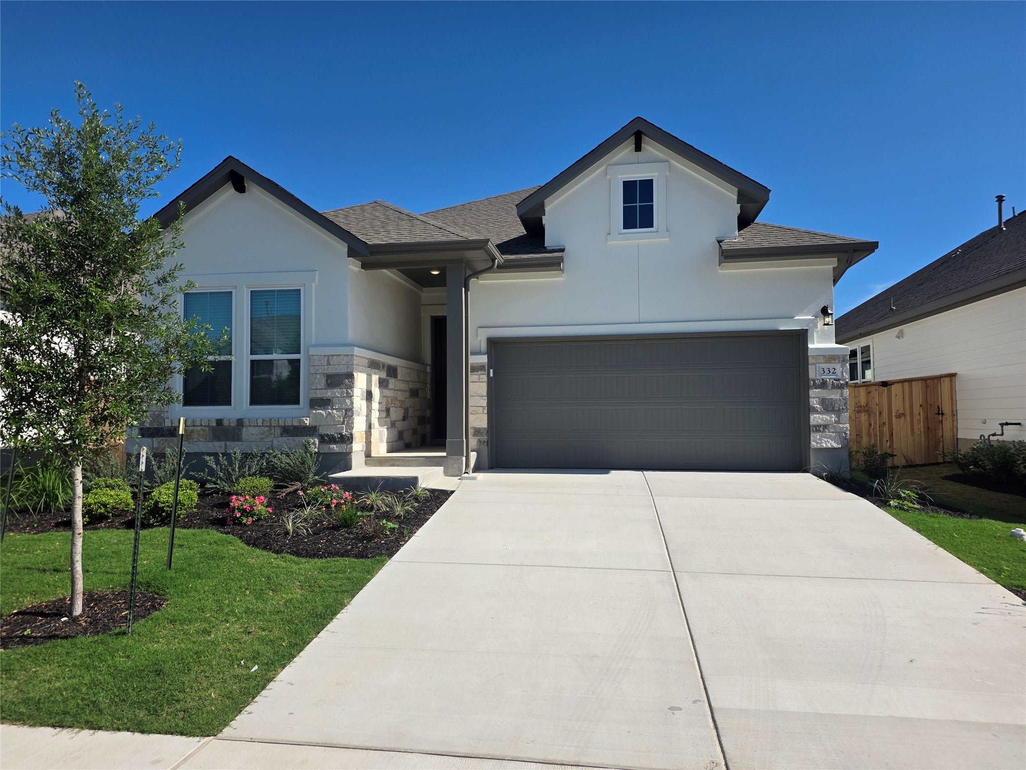 Photo of Listing #1820452