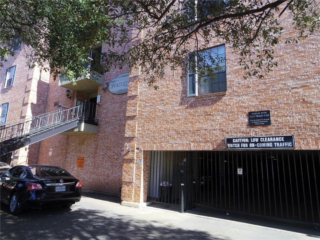 Photo of Listing #3263882