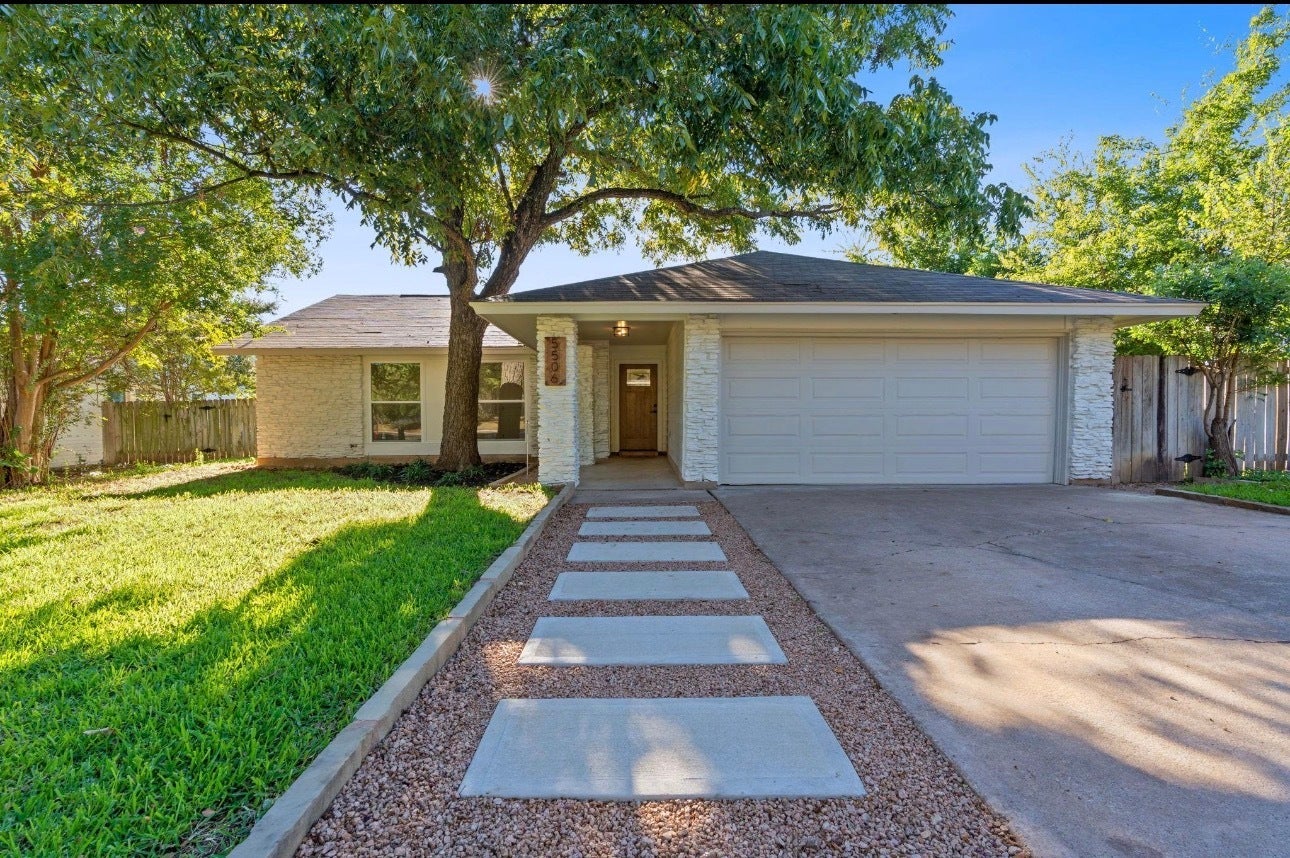 Photo of Listing #2134869