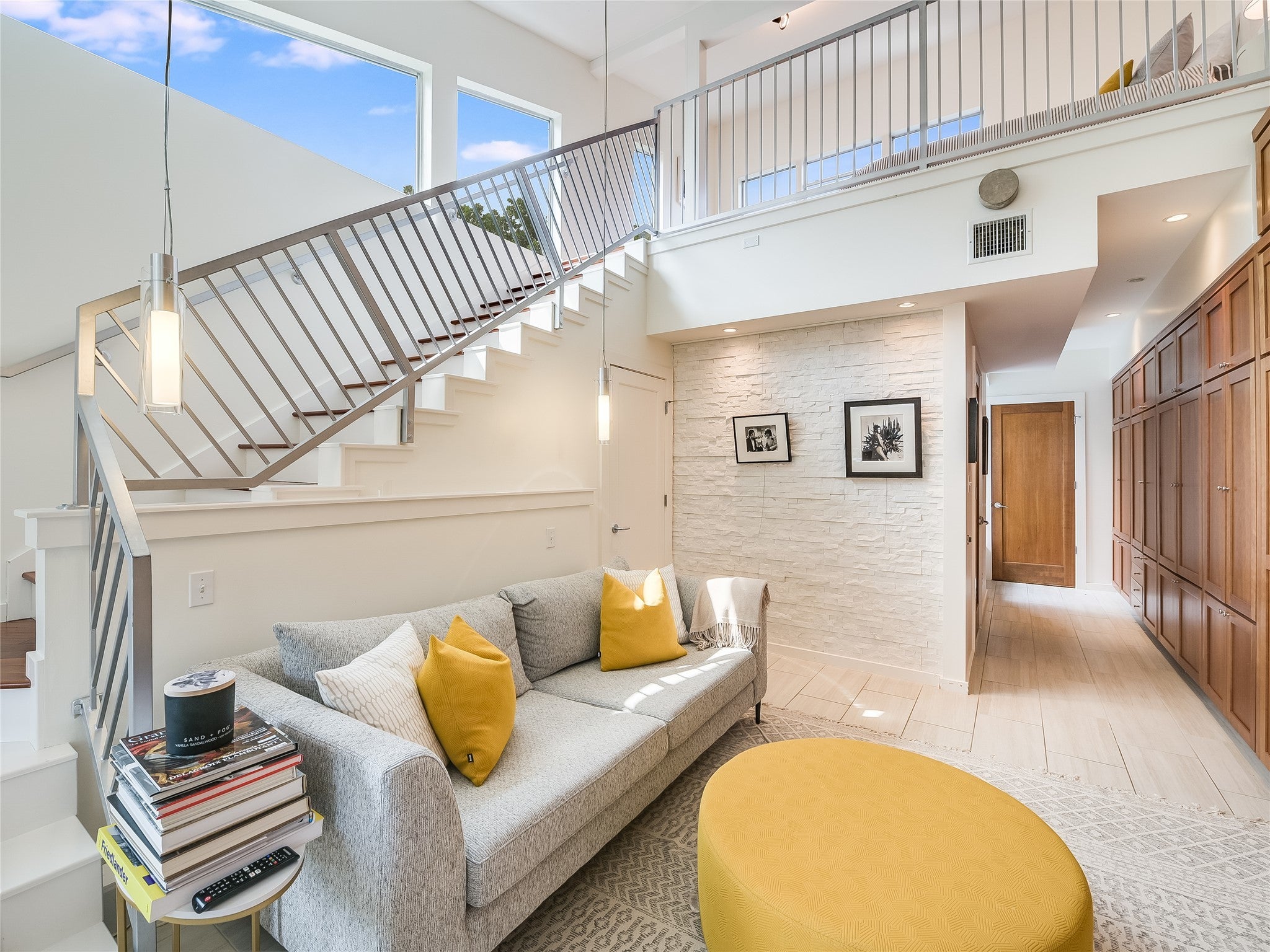 Photo of Listing #8757903