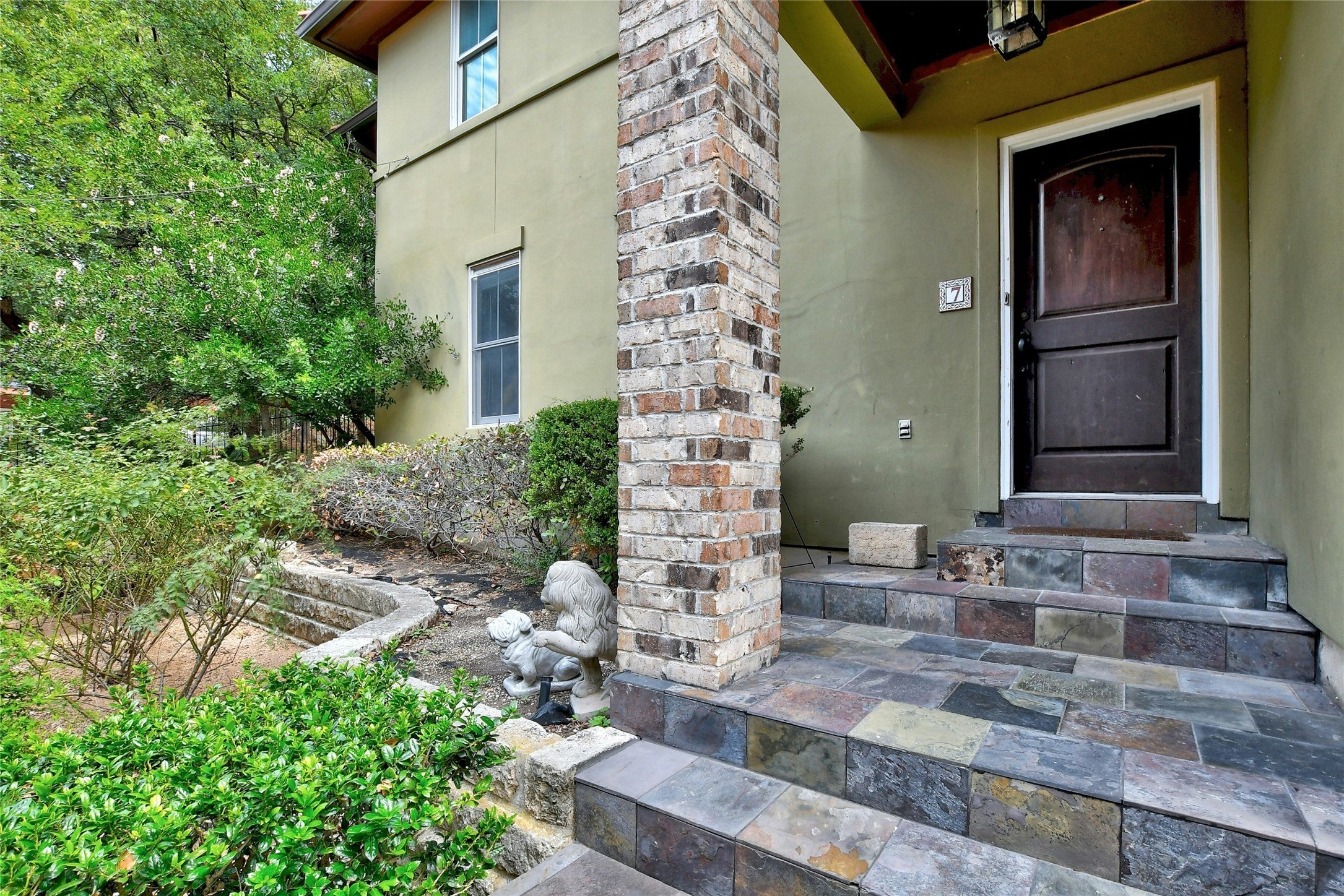 Photo of Listing #2945610