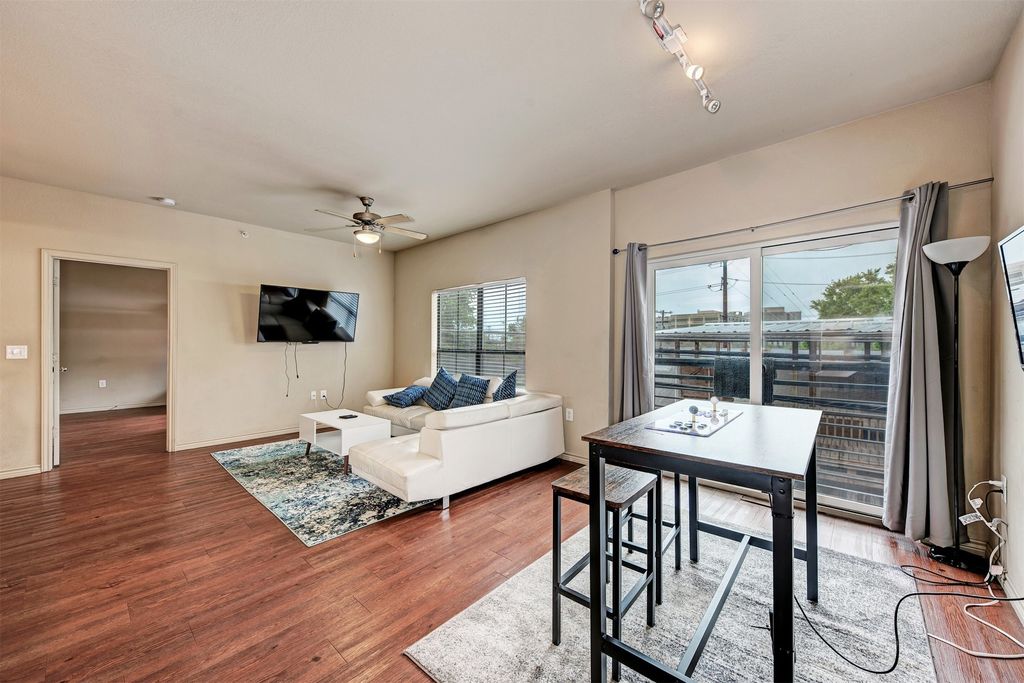 5117 N Lamar Boulevard 304, Austin