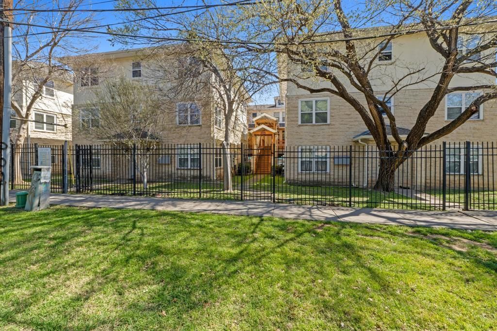 305 E 31st Street 2, Austin