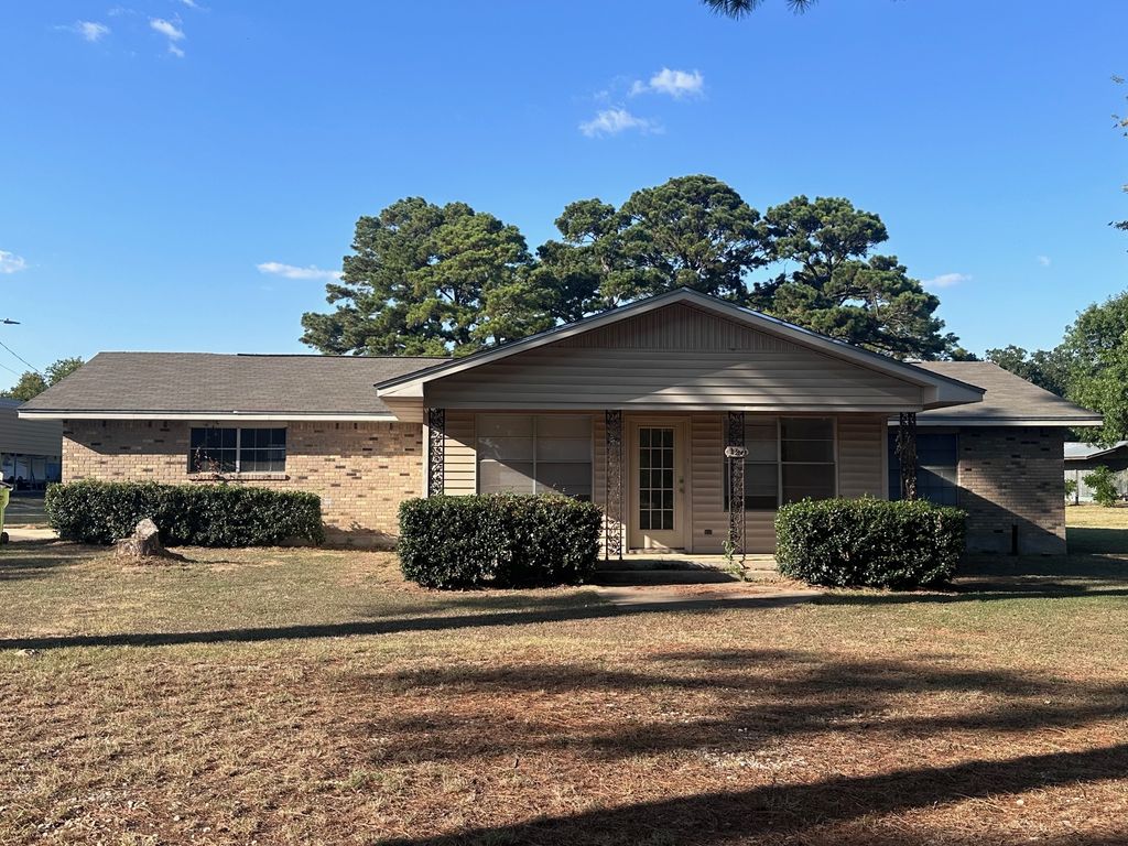 124 Plum St Street, Bastrop