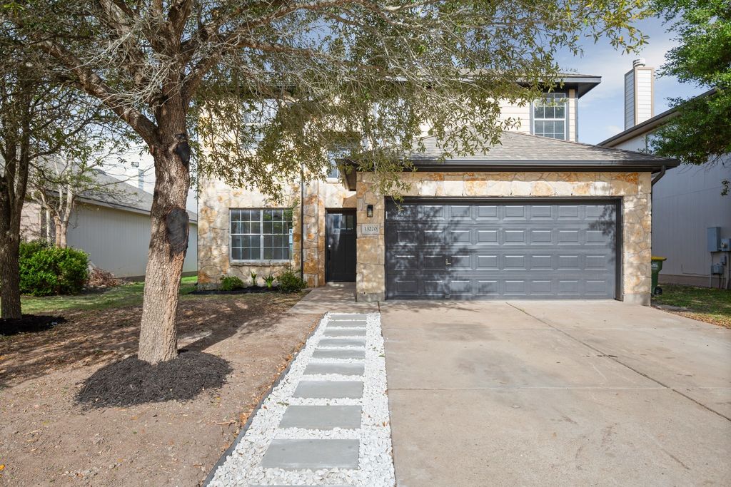 13220 Constellation Drive, Manor
