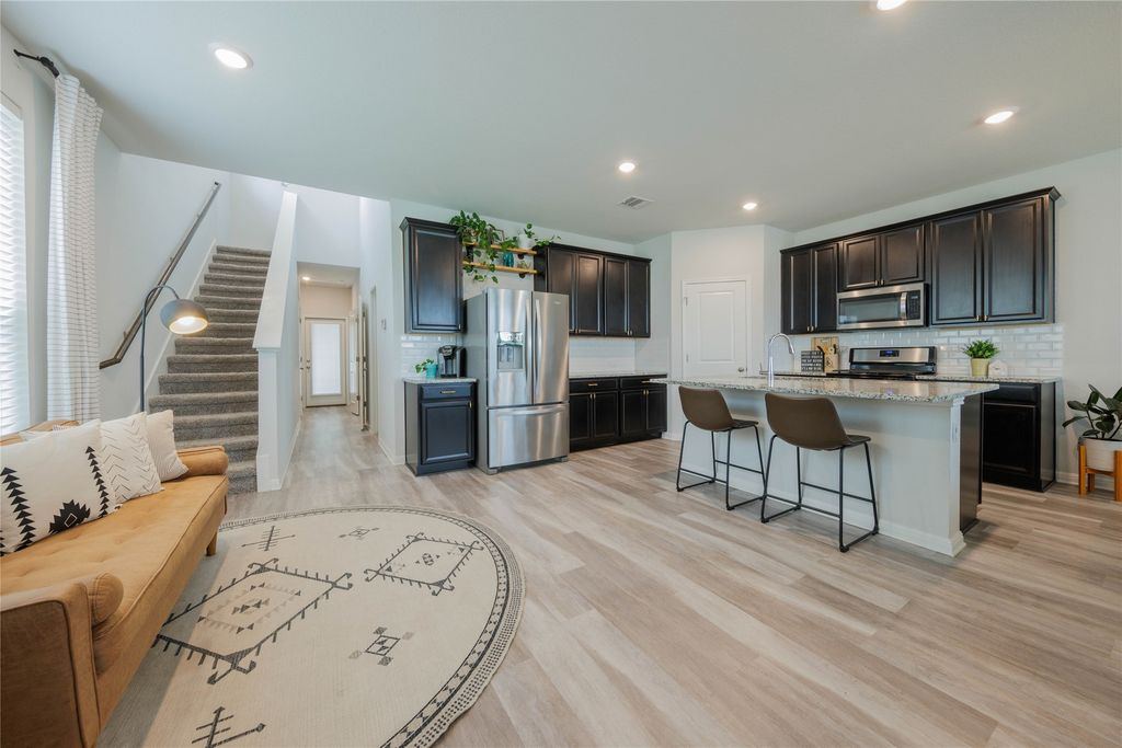 821 Lone Peak Way, Dripping Springs