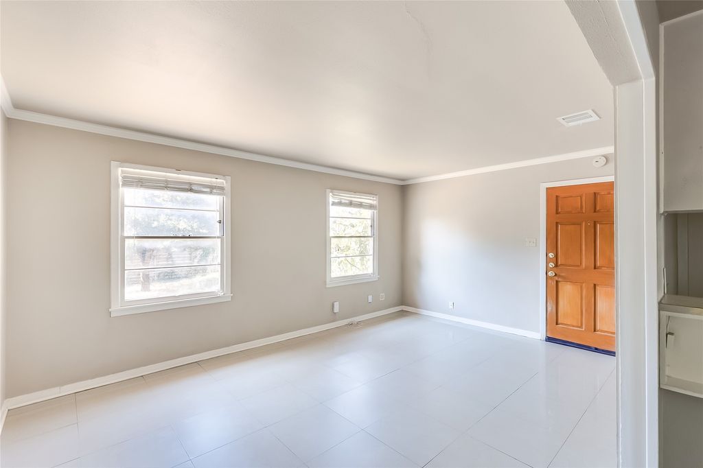 501 Krebs Lane, Austin