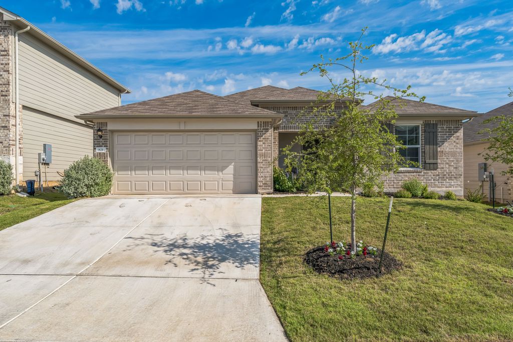 821 Bahia Place, Seguin