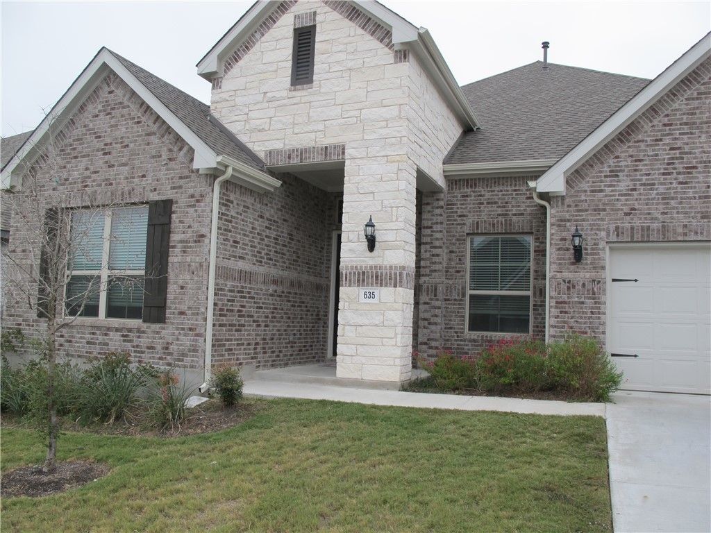 635 Spinnaker Loop, Kyle