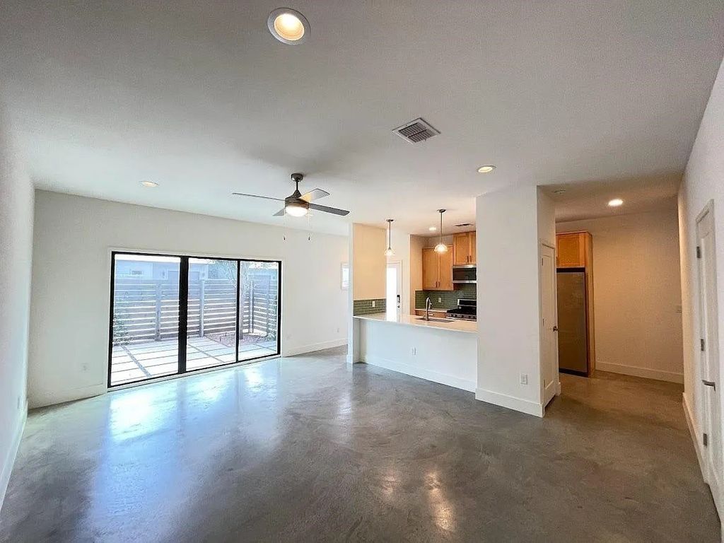 2101 Montopolis Drive 20, Austin