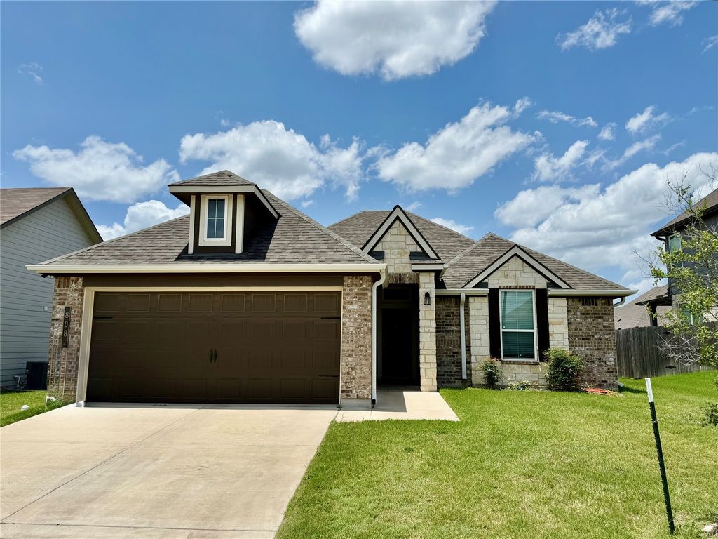 808 Fallbrook Drive, Temple