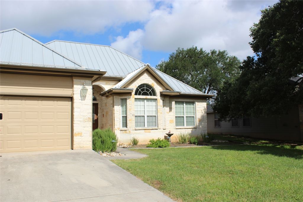 3 Honeysuckle Lane, Wimberley