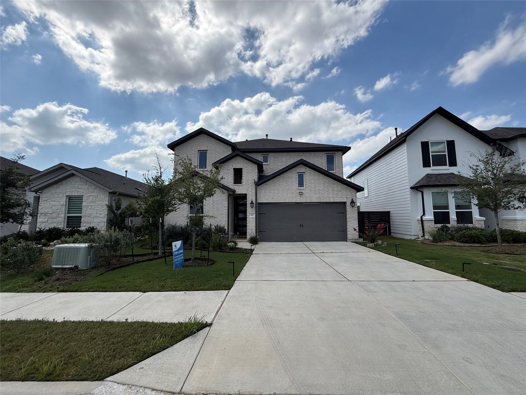 437 Leeward Pass, Leander