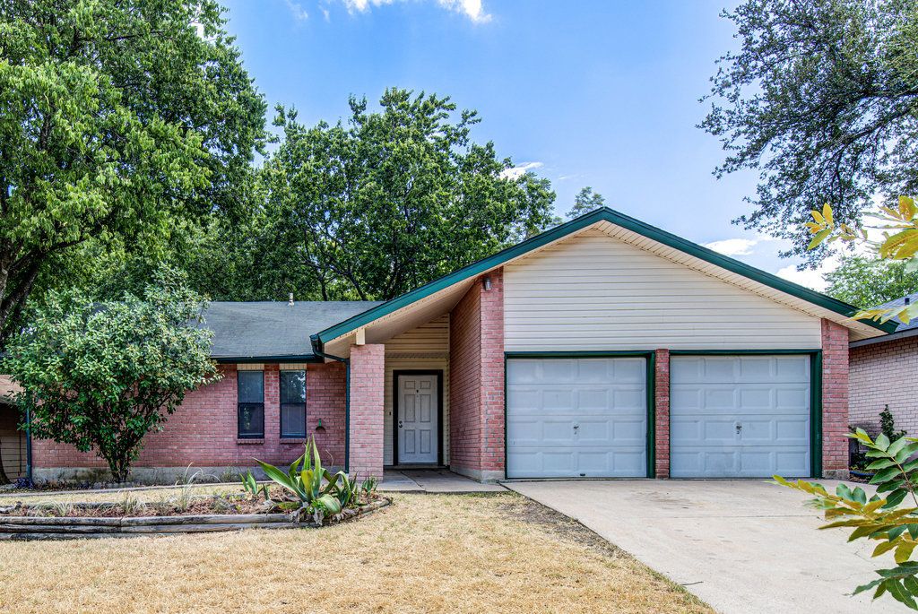 10105 Woodland Village Drive, Austin