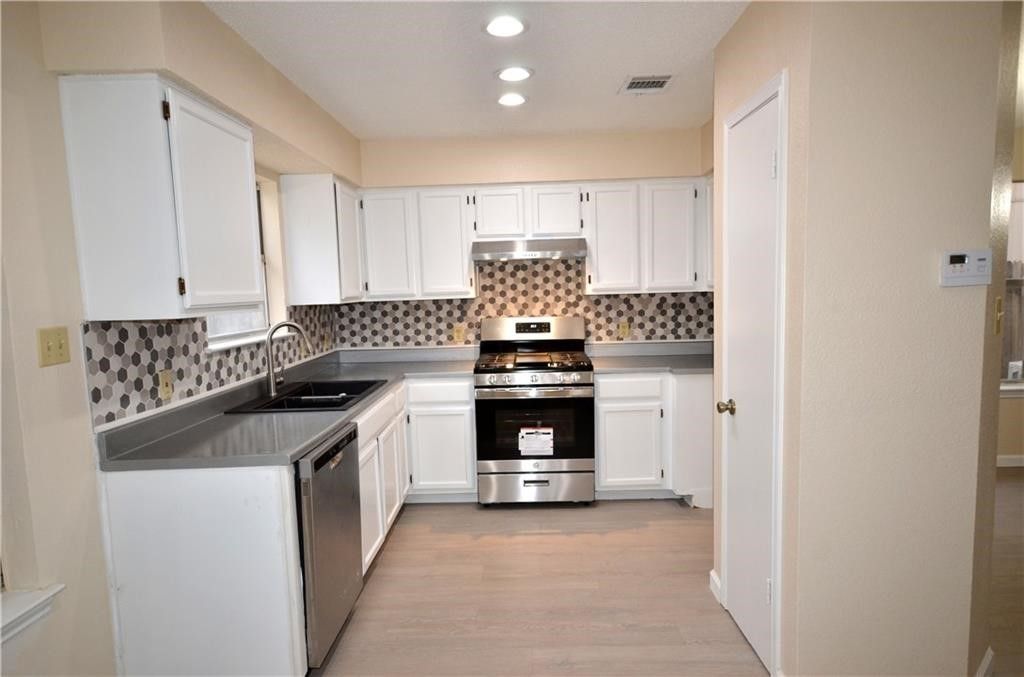 13903 Lothian Drive, Pflugerville
