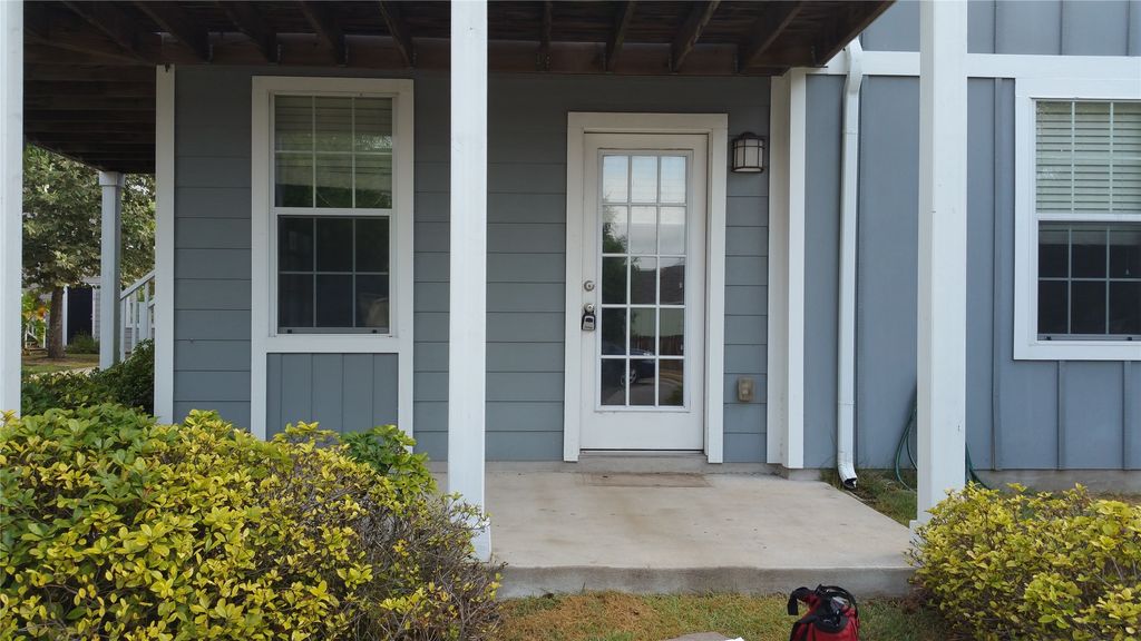 110 Trestle Tree C, San Marcos