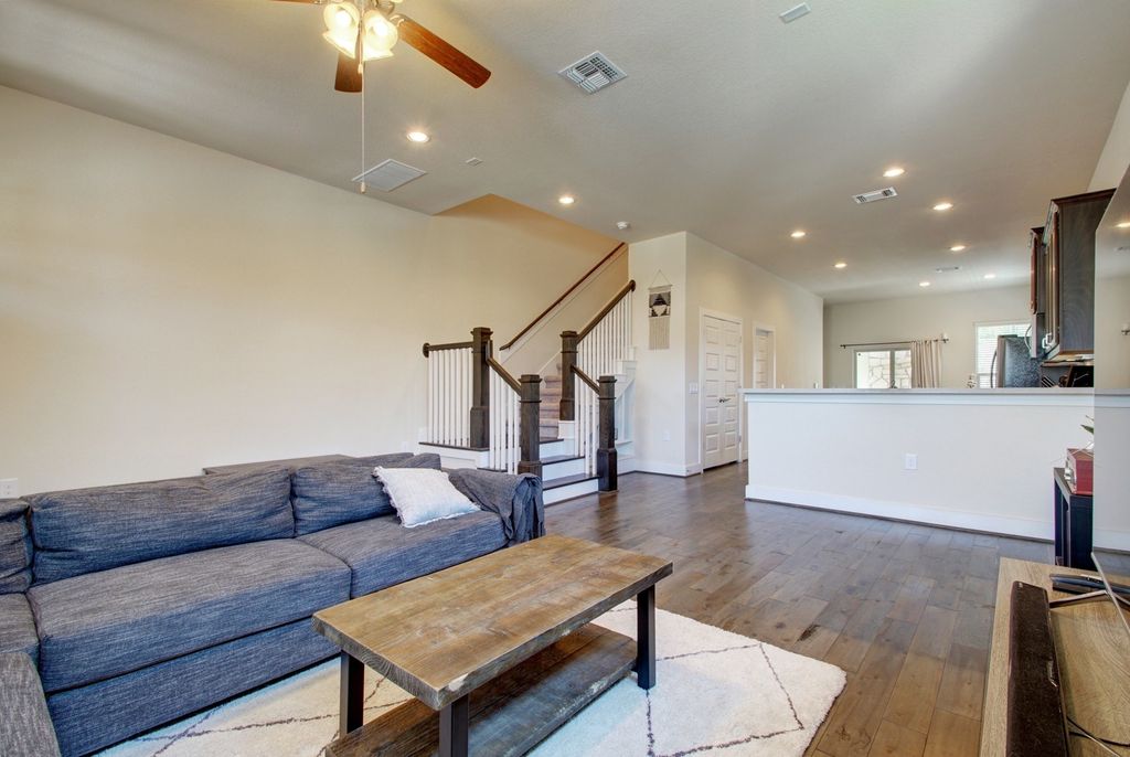 12205 Cottage Promenade Court 7, Austin