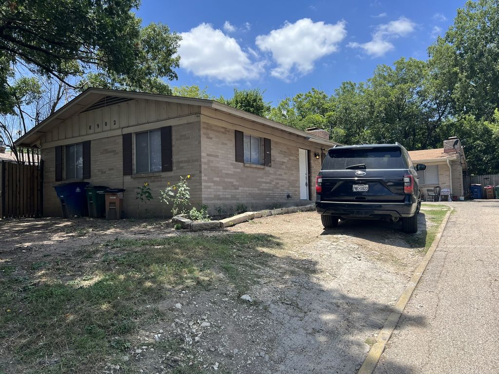 8902 Little Walnut Parkway A, Austin