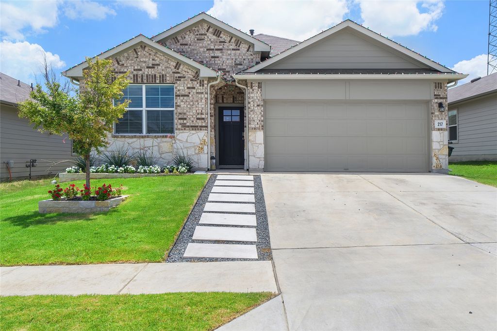 217 Evergreen Sumac Loop, Kyle