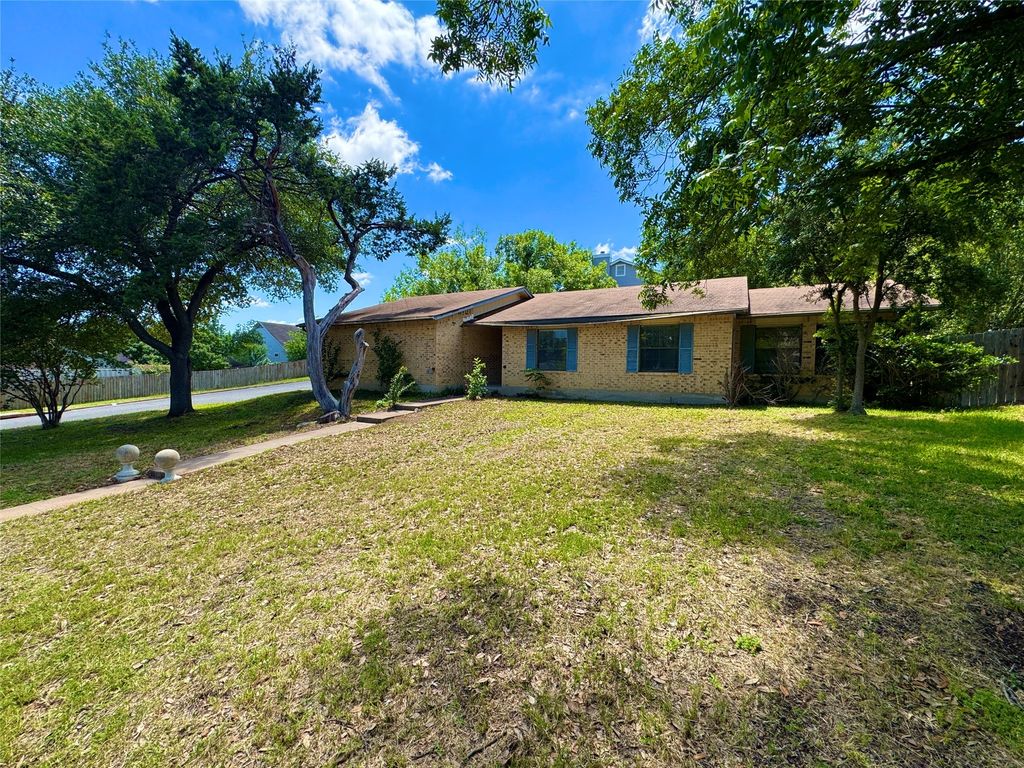 7206 Smokey Hill Road, Austin