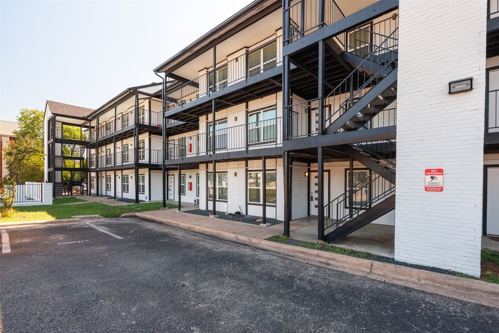 6409 Burns Street 106, Austin