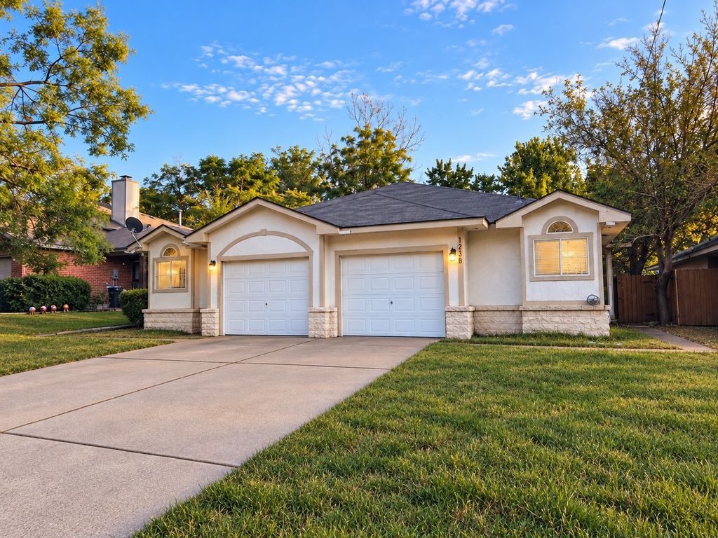 1235 Armadillo Road B, Austin