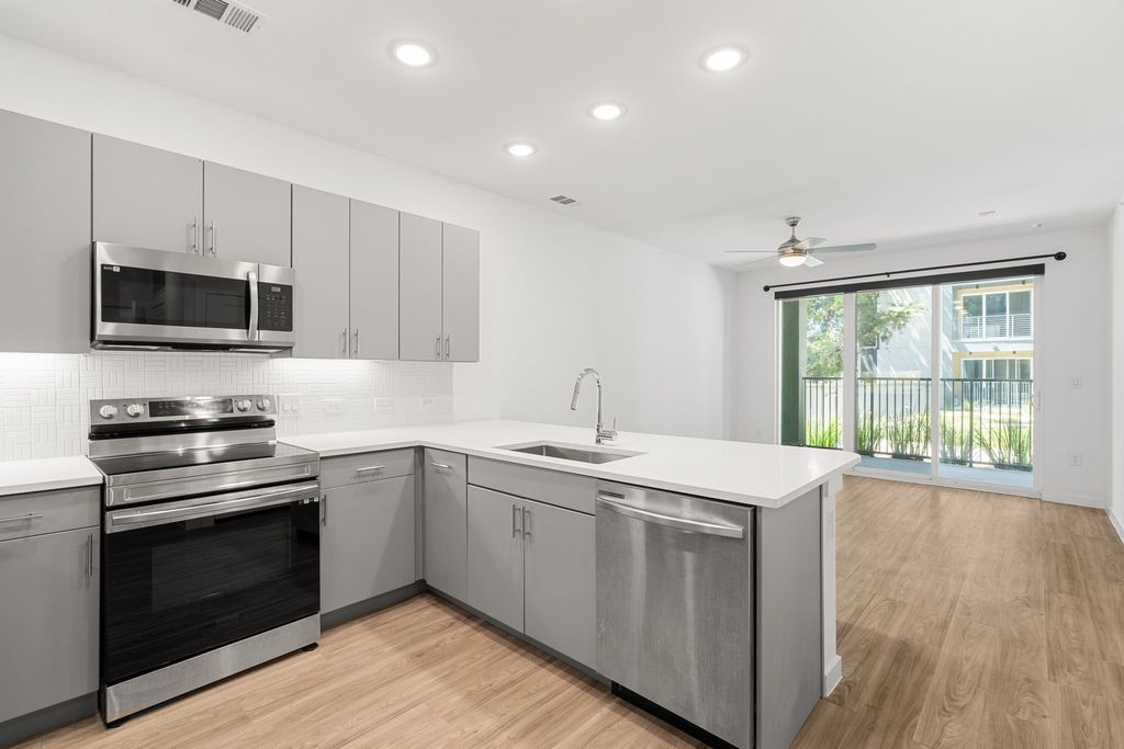 4801 Springdale Road 2002, Austin