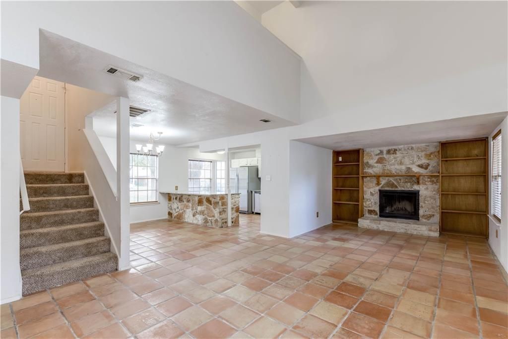 4200 Everest Lane, Austin