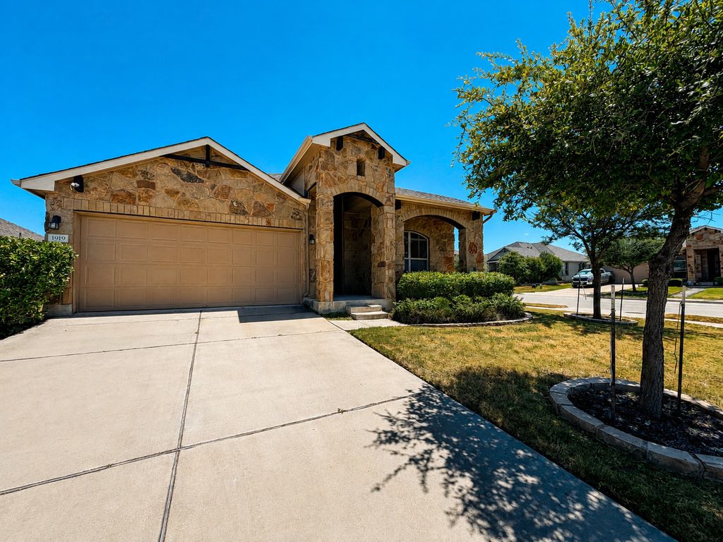 1919 Mexia Drive, Round Rock