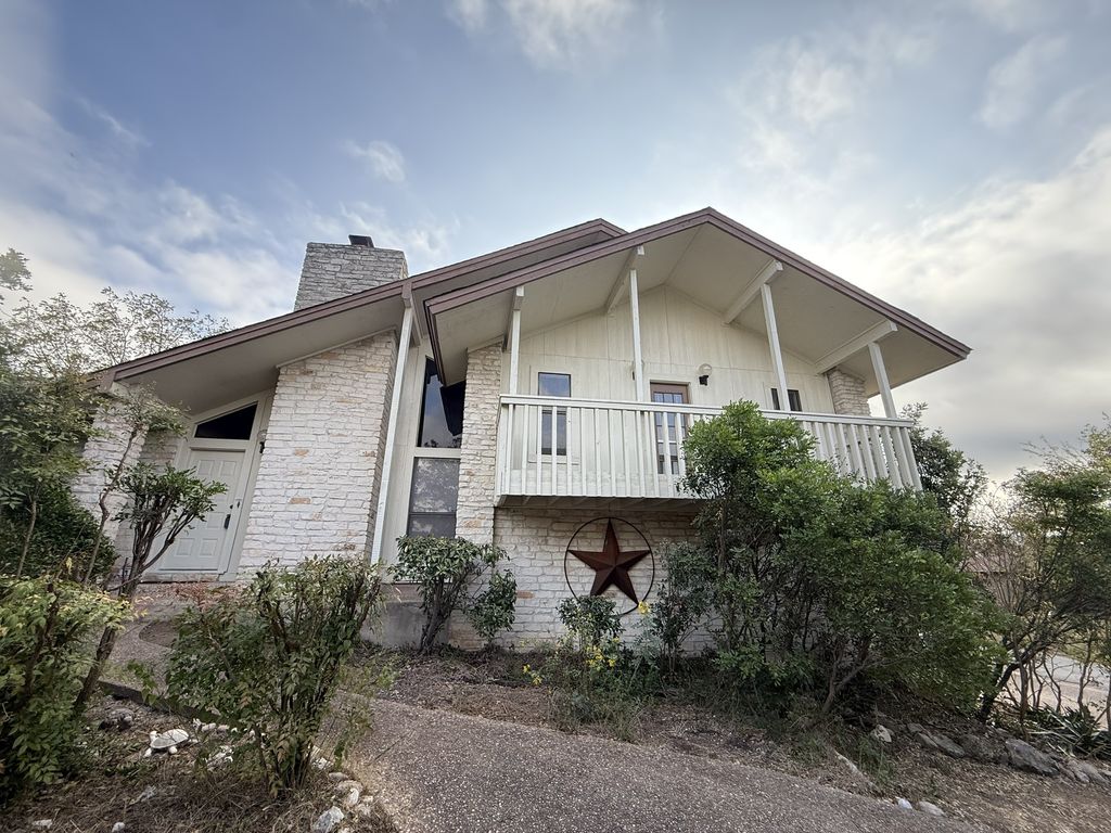 203 Blue Ridge Trail, Austin