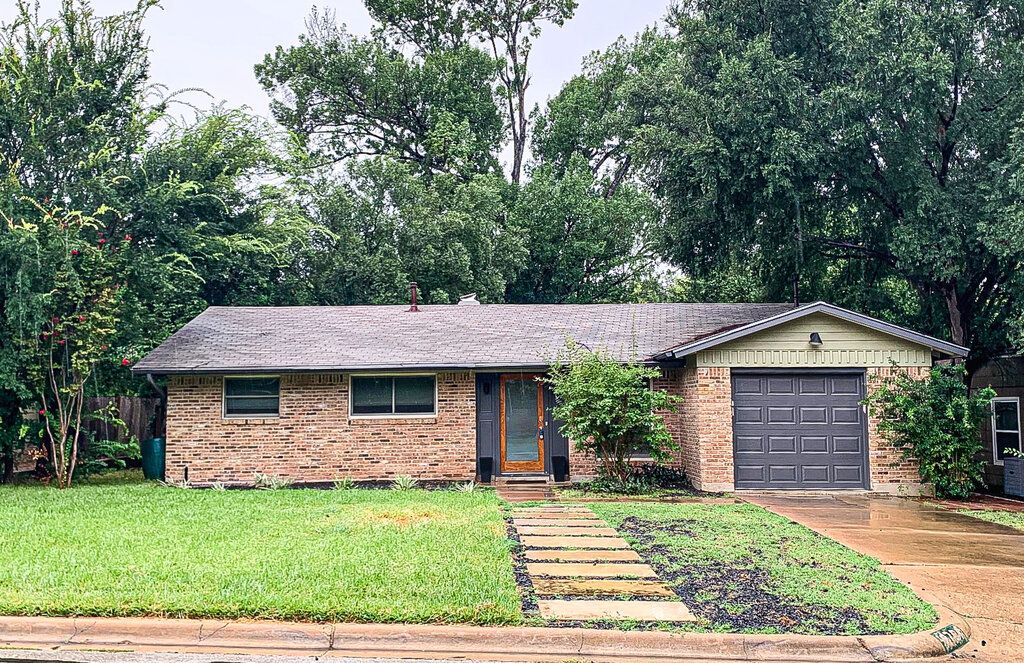 2704 Nottingham Lane, Austin