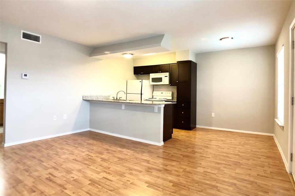 910 Duncan Lane 64, Austin