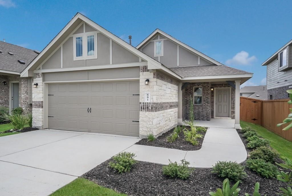 681 Nautical Loop, Kyle