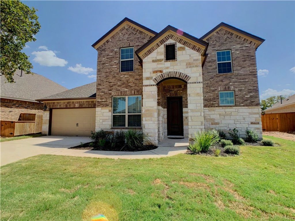 2304 La Mirada Street, Leander