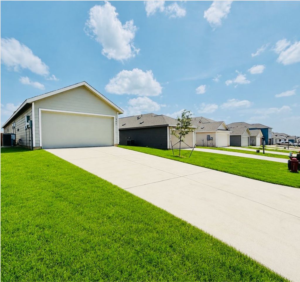 449 Jones Beach Lane, Jarrell