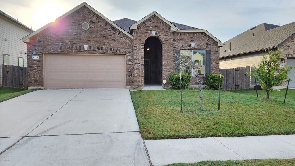 6229 Mantalcino Drive, Round Rock