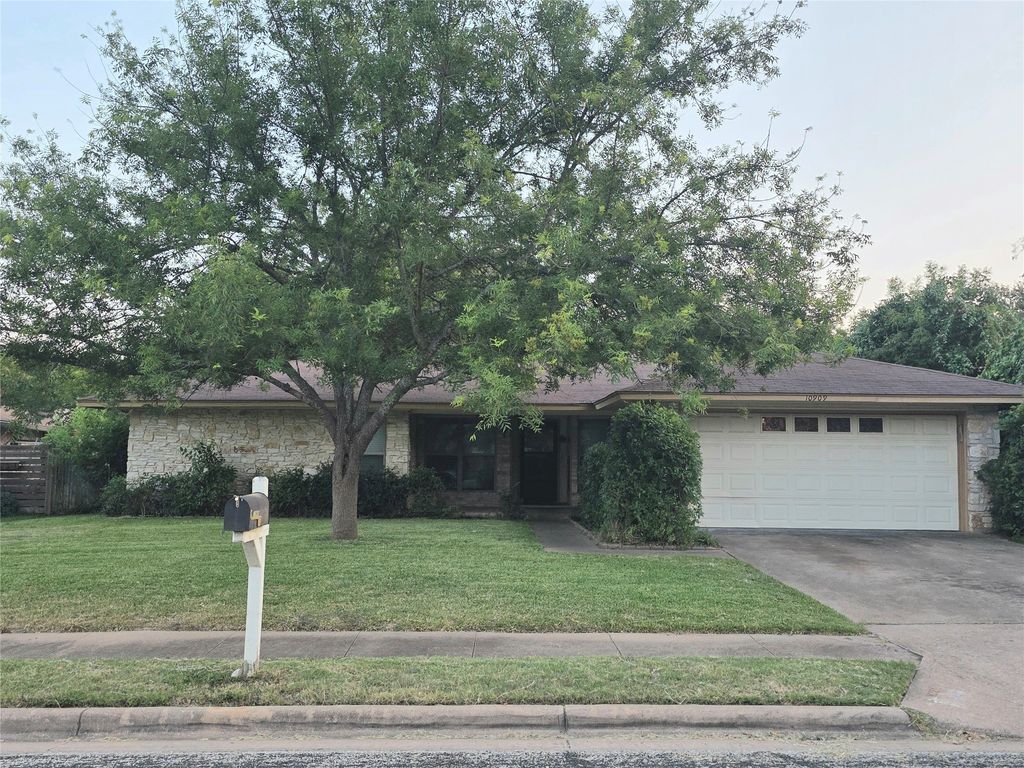 10909 Hillside Oak Lane, Austin